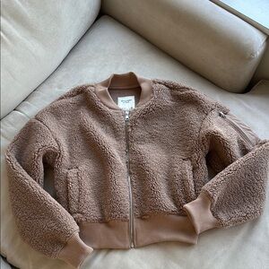 Abercrombie & Fitch Brown Sherpa Puffer Jacket with Ribbed Accents